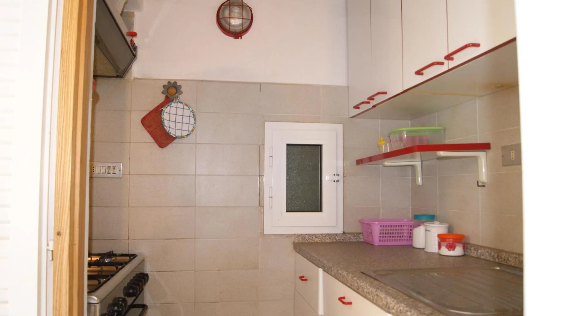 شقة Goodilonda كاسْتيلونْشيلّو 0*,